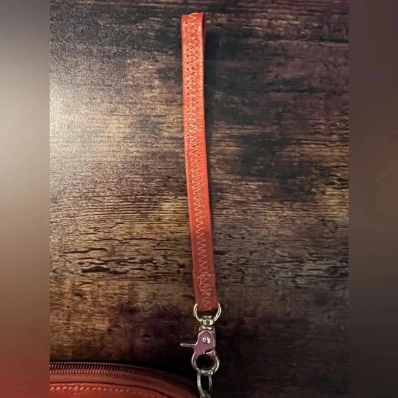 Chi by Carlos Falchi | ladies leather wristlet - Picture 4 of 16